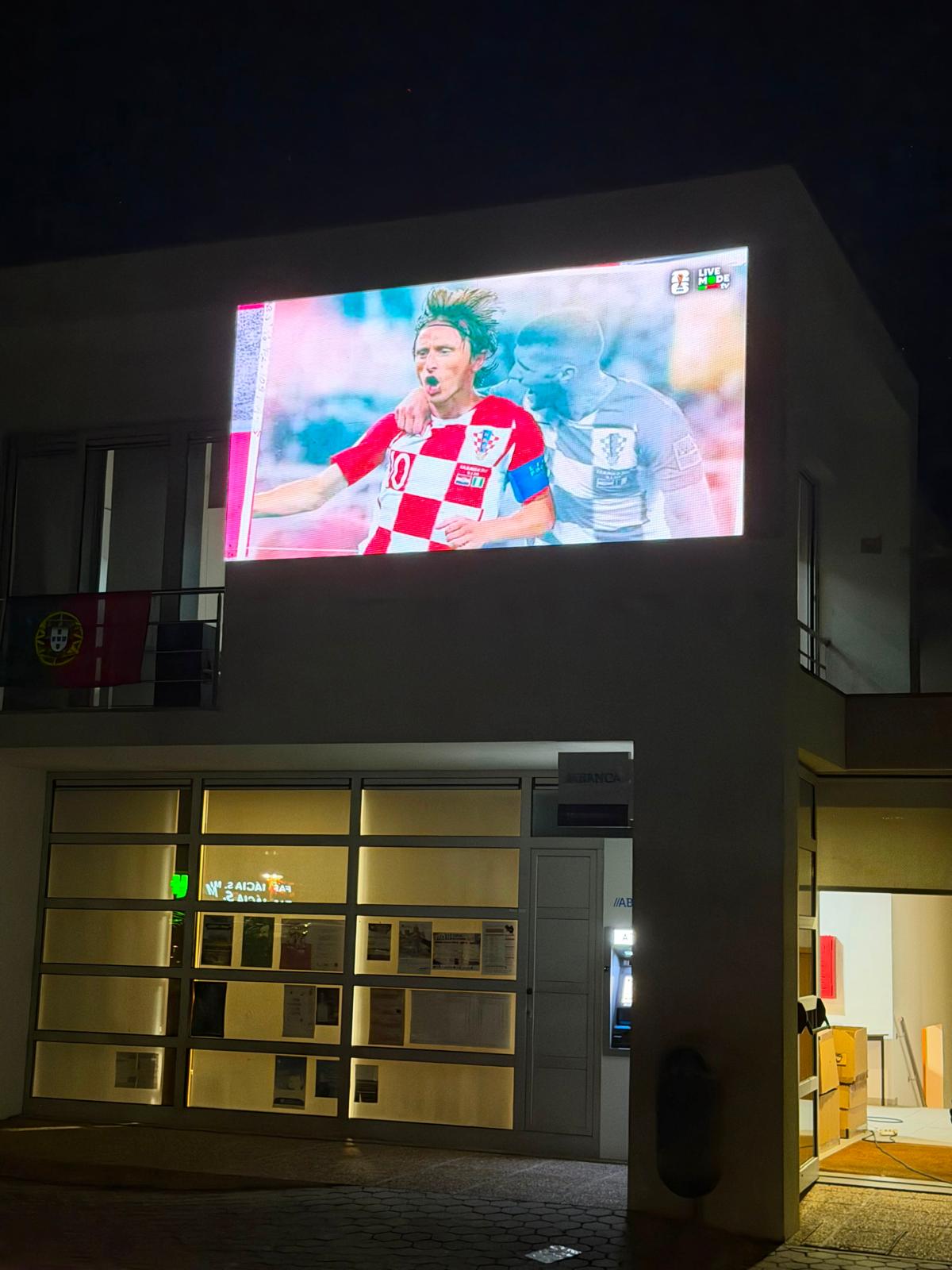 Painel LED exterior em Argoncilhe